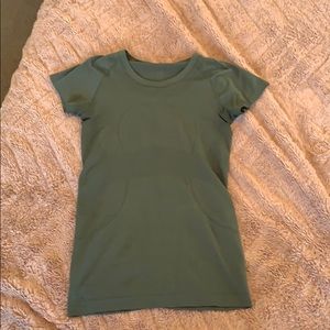 Swiftly Tech short sleeve